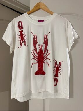 QUEEN OF SPARKLES White Tee with Red Sequin Crawfish Motifs
